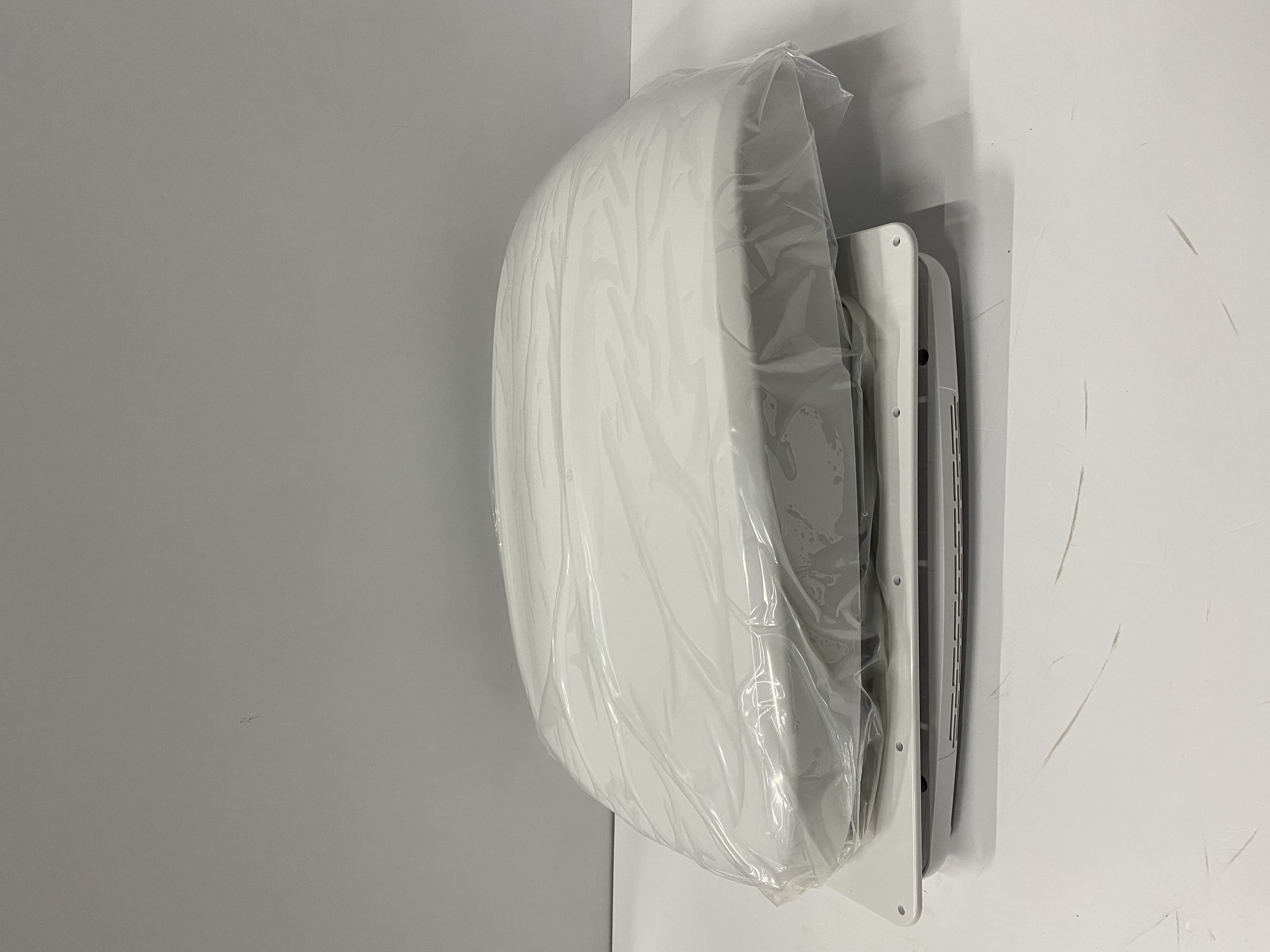 Люк с вентилятором Freucamp RV Plusfan 3J-PF 400*400 white (белый)