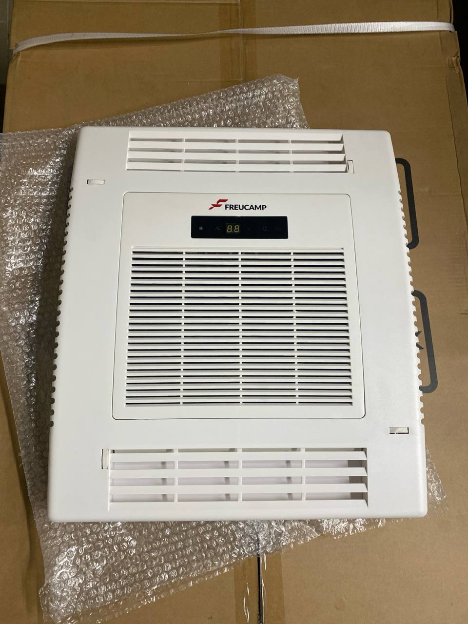 FREUCAMP KFR3200-R Накрышный кондиционер для автодома, 3,2 кВт.