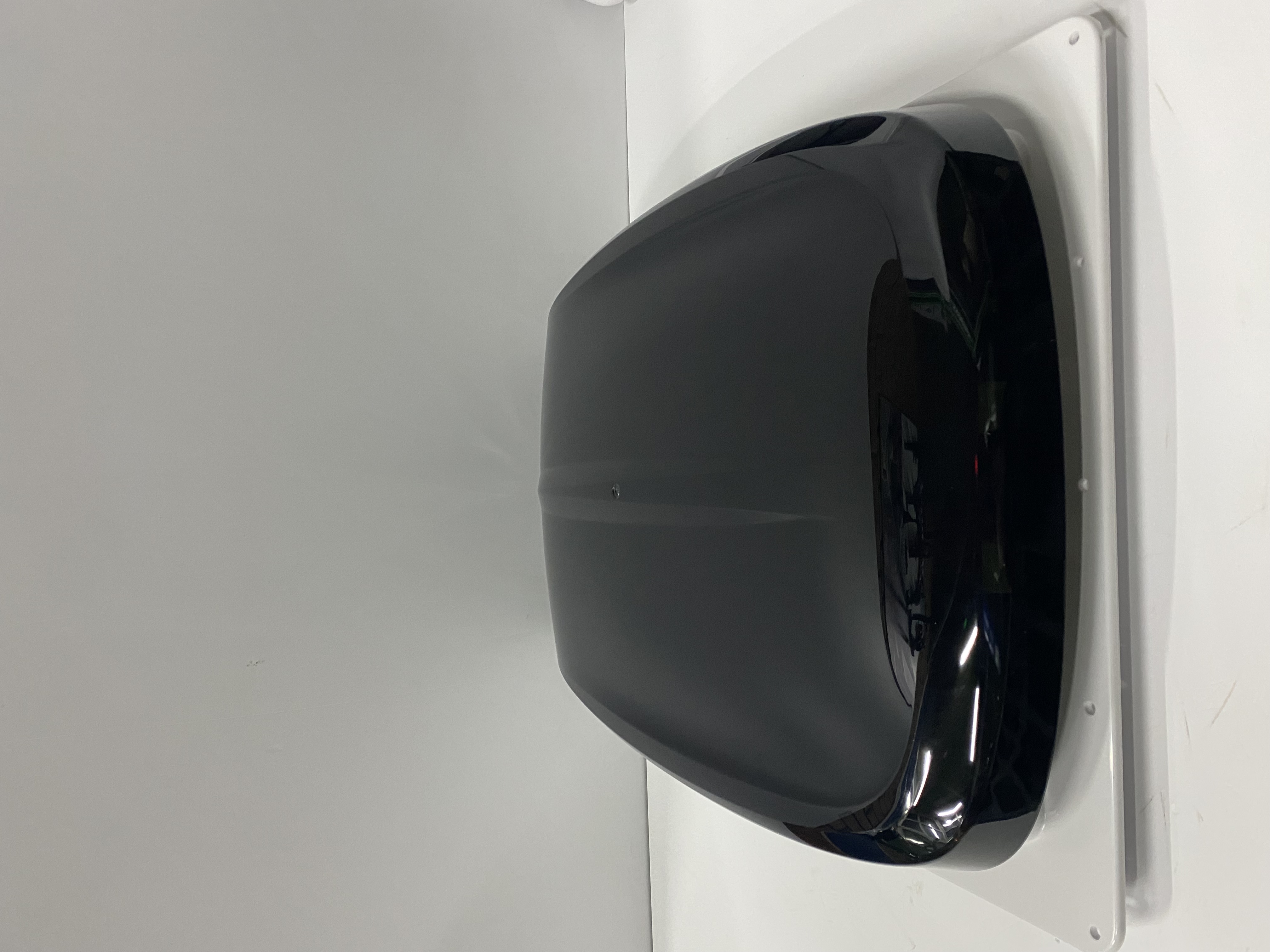 Люк с вентилятором Freucamp RV Plusfan 3J-PF 400*400 black (черный)