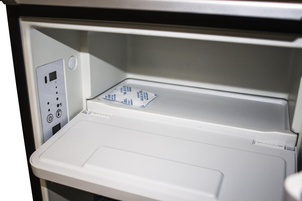 Холодильник встраиваемый Freucamp SVR50L