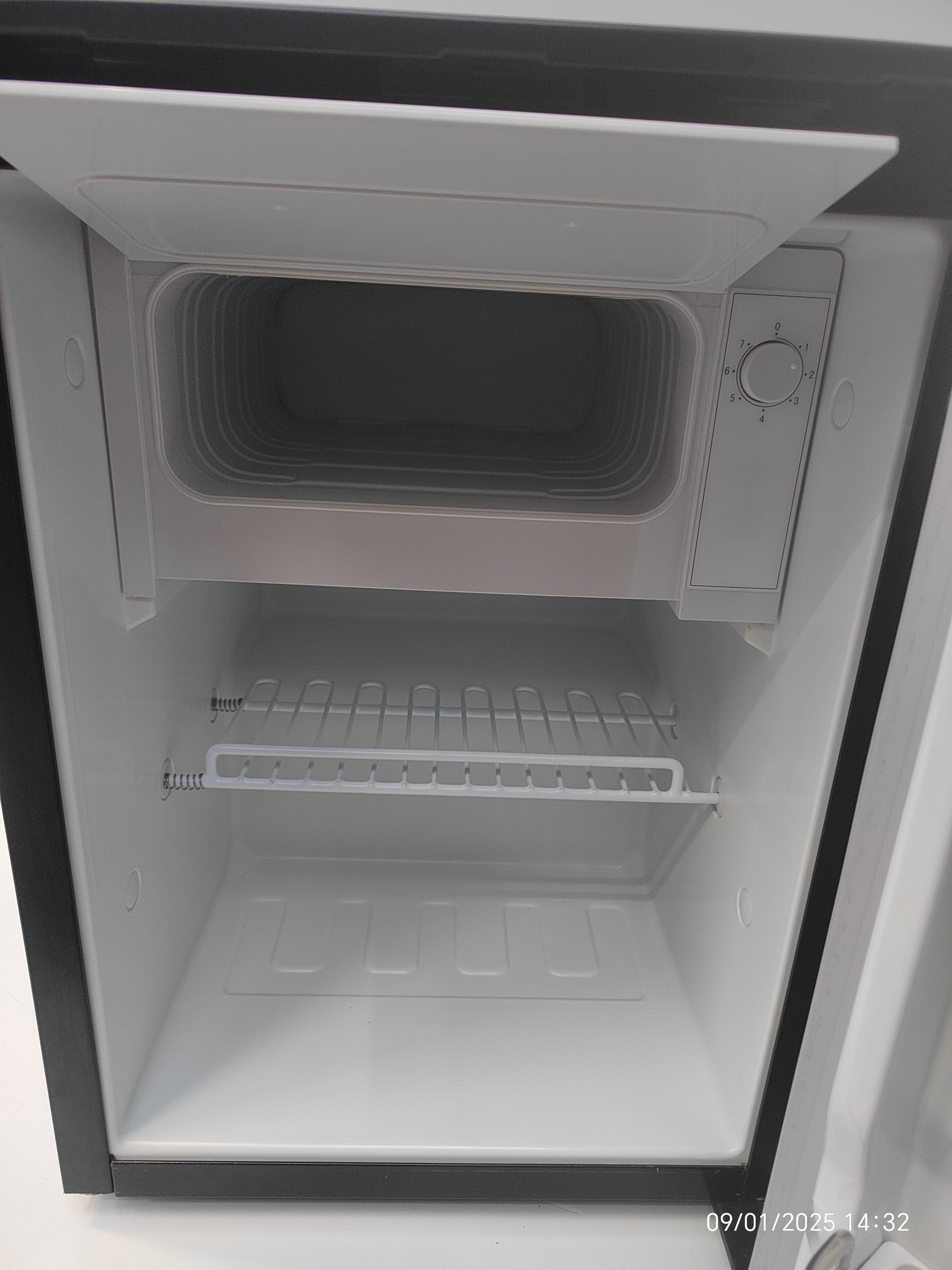 Freucamp RV refrigerator BCD 50L, правая дверь