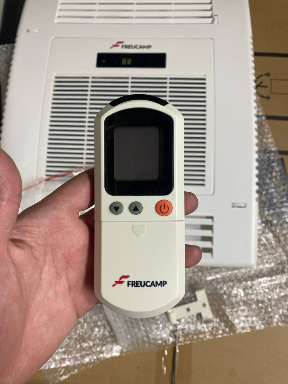 FREUCAMP KFR3200-R Накрышный кондиционер для автодома, 3,2 кВт.