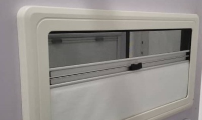 Окно сдвижное для транспортных средств MobileComfort W1060SR, 1000х600mm,  шторка рулонная, антимаскитная сетка